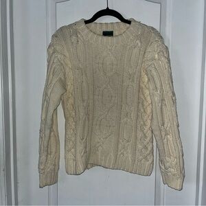 Elegant Cable Knit Sweater in Cream